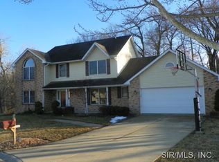 8 White Birch Ln, Collinsville, IL 62234