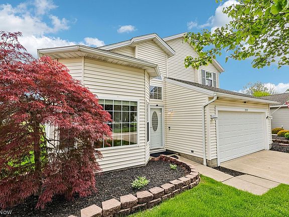 4th image of 3579 Castleton Ln