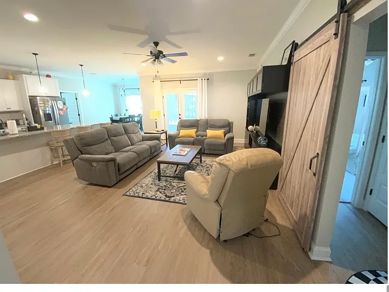110 Hudson Trl — Photo 8