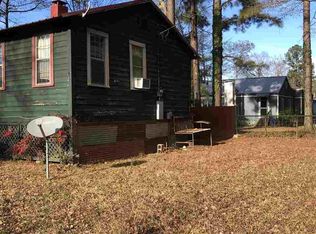 1573 Pine Island Rd, Karnack, TX 75661