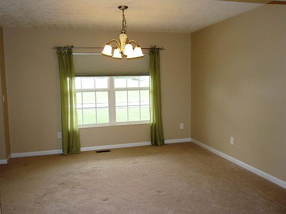 5th image of 4860 Far Hills Dr