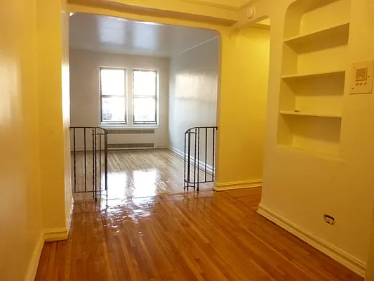 Rented by Level Group | media 3