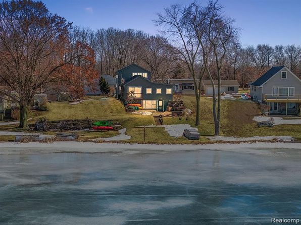 222 Ackerson Lake Dr