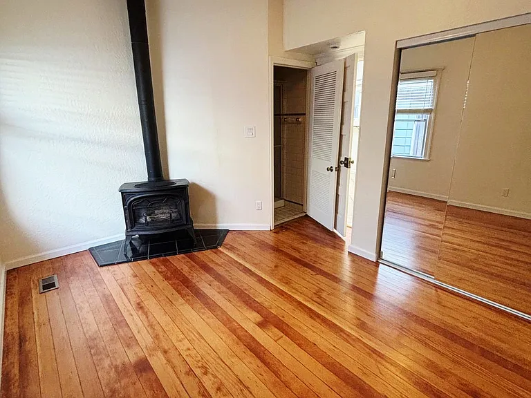 823 Apgar St — Photo 6
