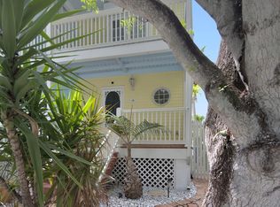 18 Golf Club Dr, Key West, FL 33040