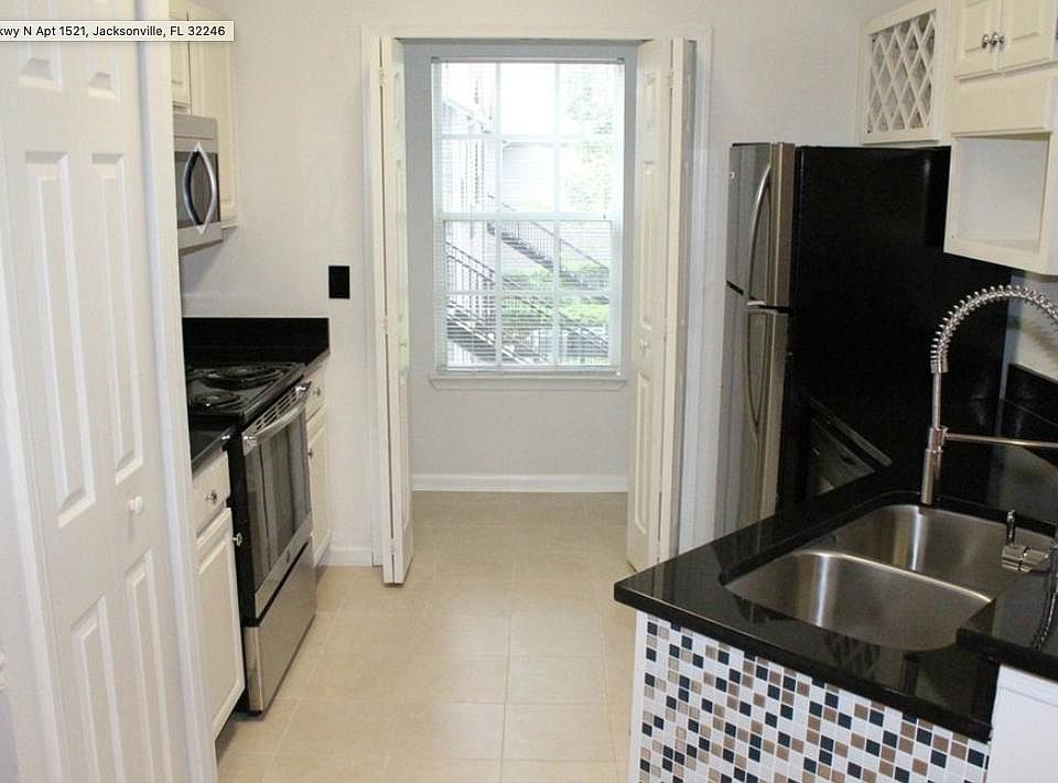 1st image of 10000 Gate Pkwy N APT 1521