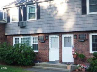 106 Old Farms Ln, New Milford, CT 06776