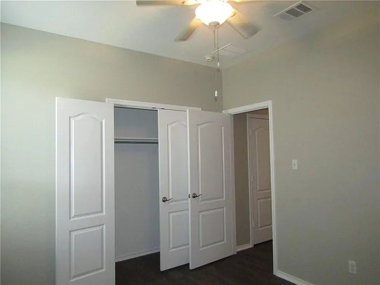 14200 Lake Victor Dr — Photo 68