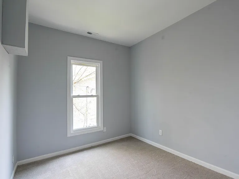 326 Maple St #A — Photo 8