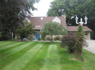 9555 Fox Rd, Pittsburgh, PA 15237