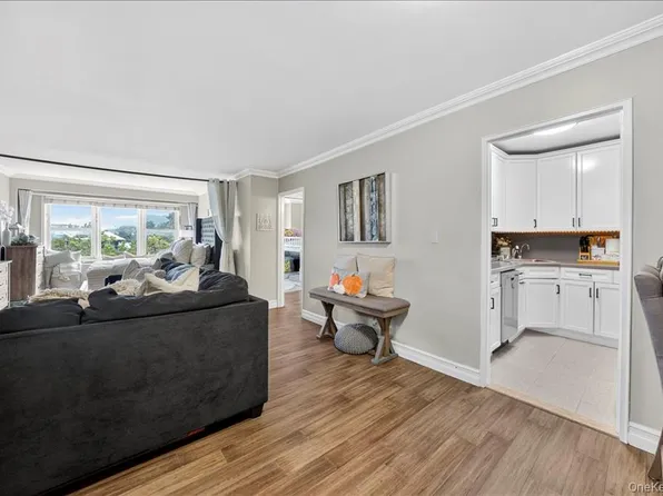 1170 Ocean Parkway image 21 of 31