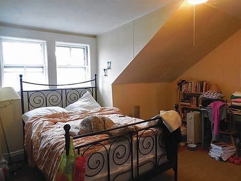 2nd image of 118 Pleasant St