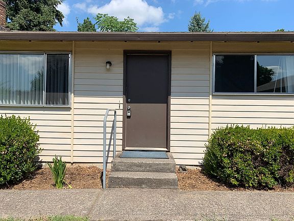 3rd image of 1329 Z St #C