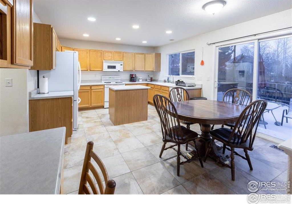 1314 E Saint Croix Pl E