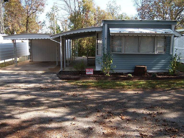 2075 Highway 5 N #5 — Photo 1