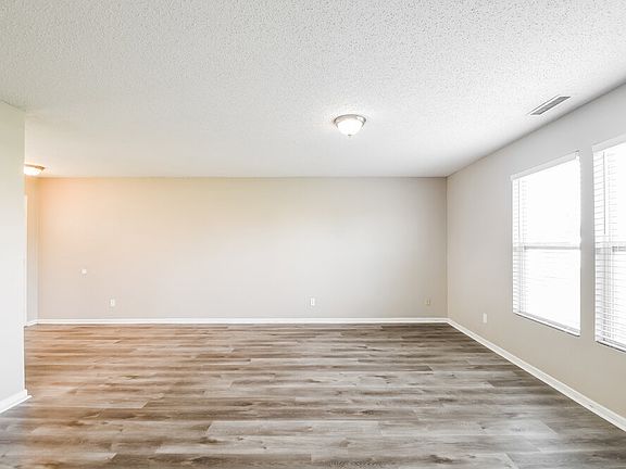5th image of 7930 Caraway Ln