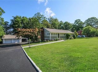 14 Gabriel Dr, Cortlandt Manor, NY 10567