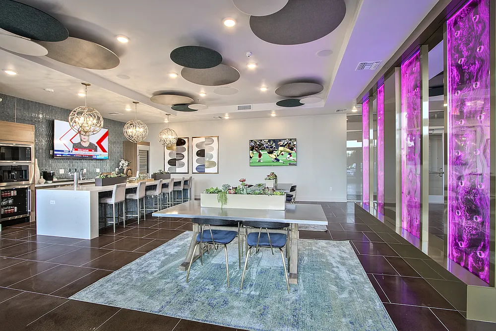 Jade Apartments — Photo 2