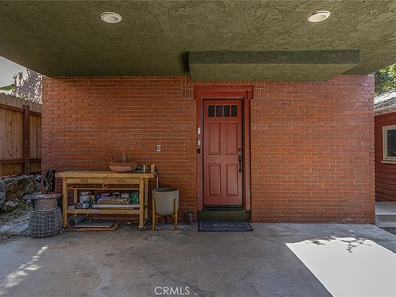 2nd image of 714 Brookside Ln