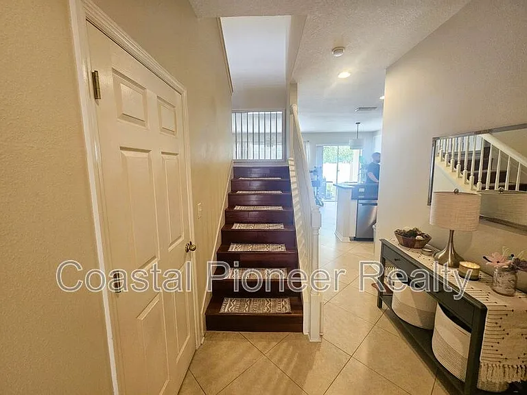 8148 Stone Leaf Ln — Photo 13