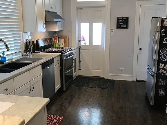 5th image of 6126 N Maplewood Ave
