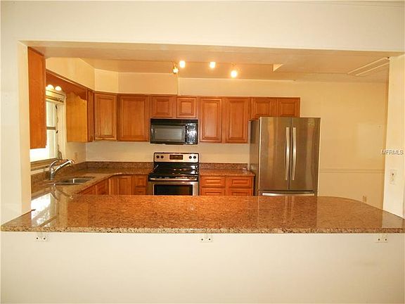 4th image of 1915 Marlin Dr