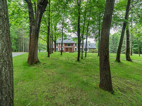 4th image of 743 Chadwood Ln SW