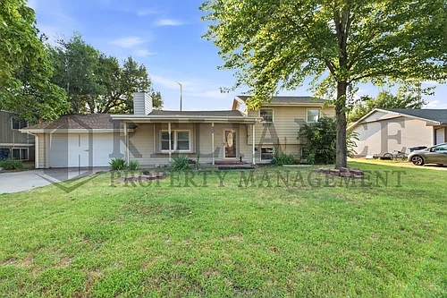 322 S Jonathan St Photo 1