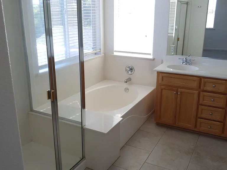 1442 Haven St — Photo 9