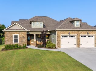 588 Live Oak Rd, Ringgold, GA 30736