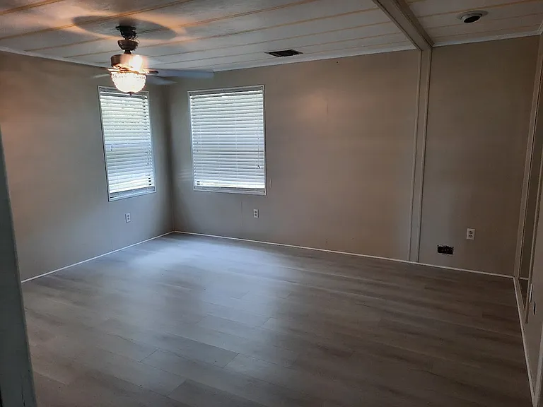 26301 SE Highway 42 — Photo 3