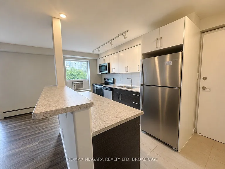 99 Church St #409 — Photo 2