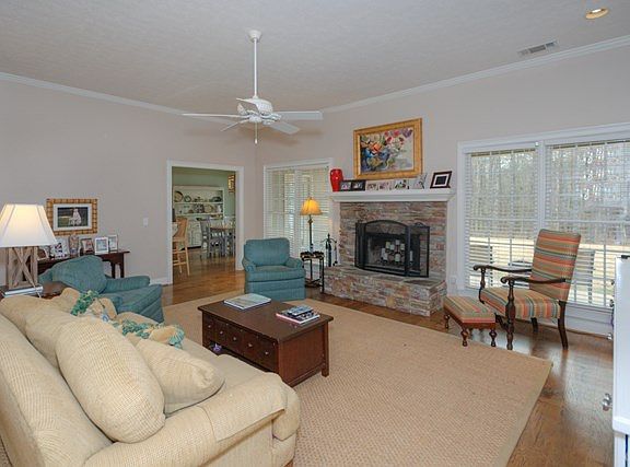 2nd image of 4993 Old River Rd