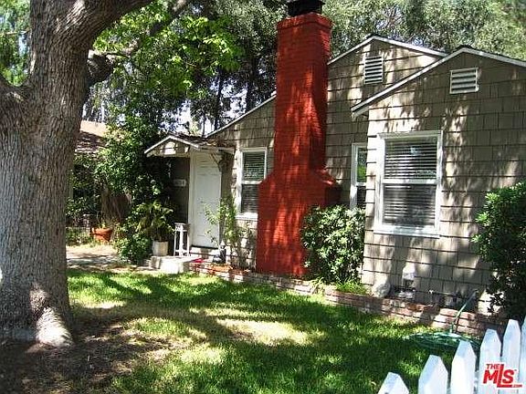 3rd image of 5654 Riverton Ave