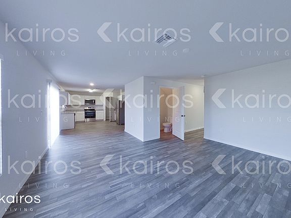 5th image of 721 Cane St E