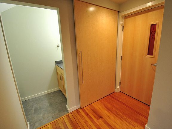 4th image of 615 W Lafayette St Unit 102