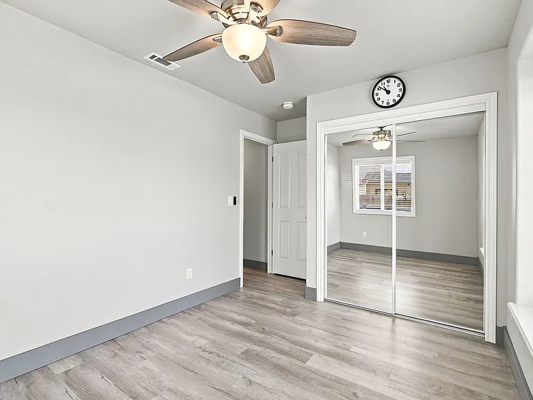 514 W Palmer Dr — Photo 26