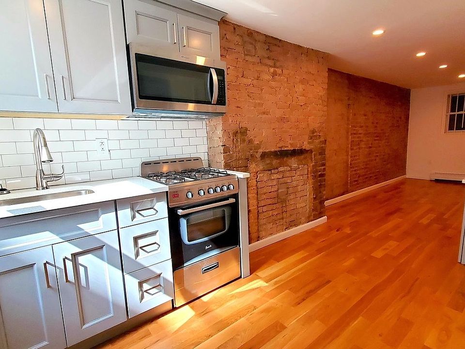 1st image of 425 E 12th St APT 2RW
