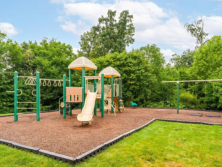7015 Trek Way — Photo 37