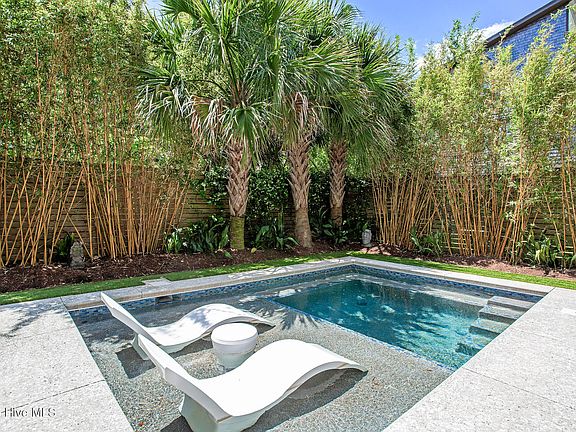 4th image of 206 Cypress Avenue