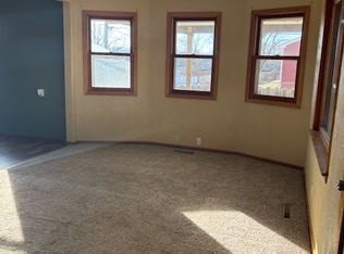 4037 Vine Ave SE, Cedar Rapids, IA 52403