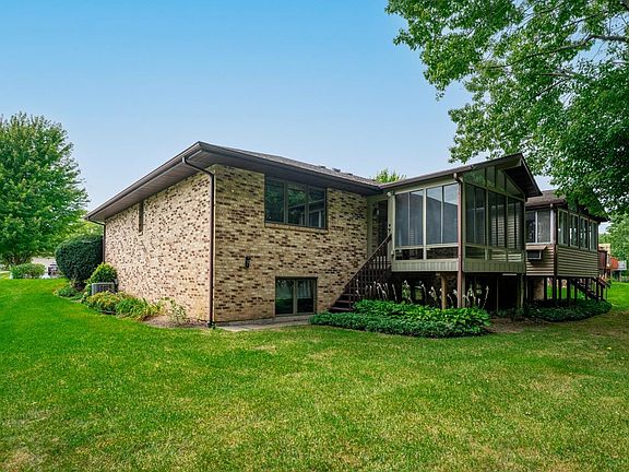 4th image of 6944 Redansa Dr