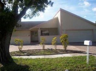 5711 NW 54th Ln, Tamarac, FL 33319
