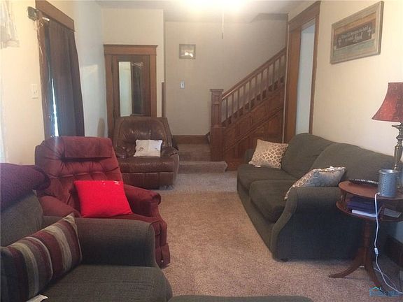 2nd image of 106 E Smith St