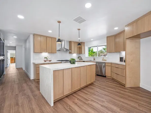 117 Oak Rock Cir, Folsom, CA 95630