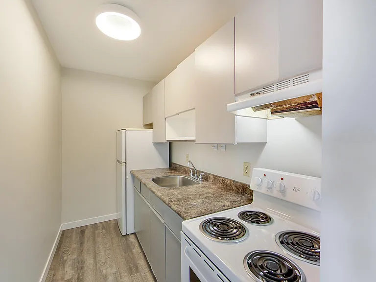 233 Durand St #306 — Photo 8