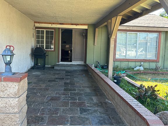 3rd image of 804 Spruce Ave