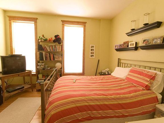 5th image of 2239 N Clybourn Ave #2G