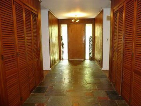 4th image of 11 Soundview Dr N