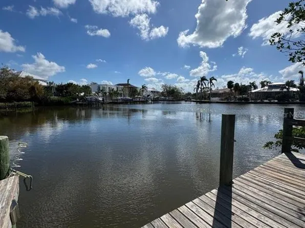 675 Avenida Del Norte #21, Sarasota, FL 34242